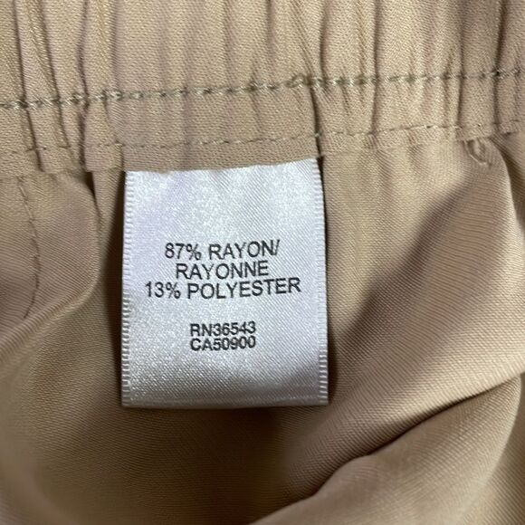 VANHEUSEN Women’s Khaki Stretch Extensible Barrel Leg Drawstring Pants Sz 10 - Picture 8 of 9